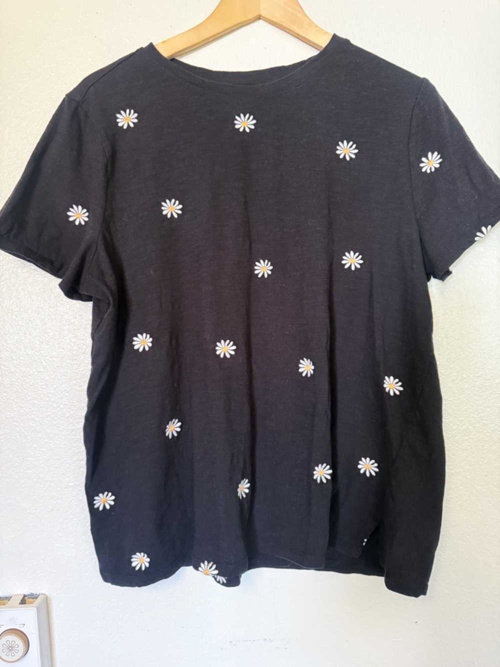 Maurices Black Embroidered Daisy Tee 100% Cotton Short Sleeve 0X Plus